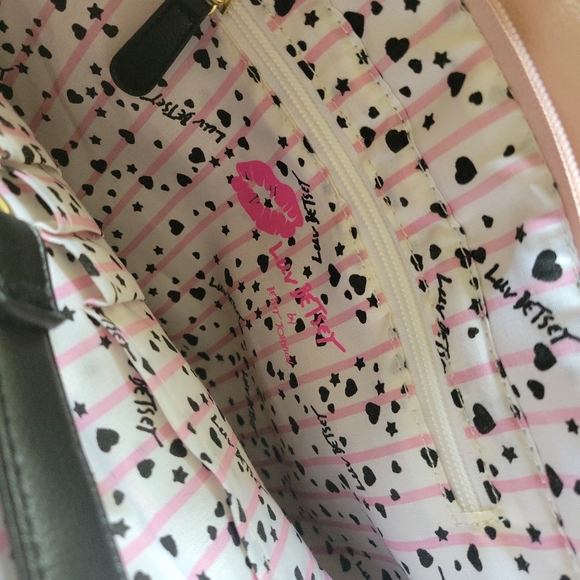 Sold - Picture 3 of 12